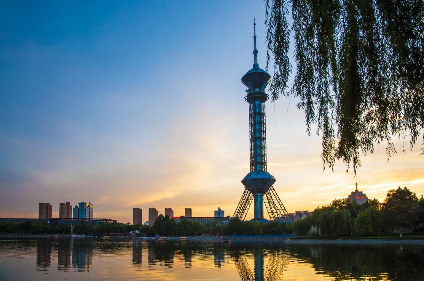 石家庄广播之声,尊敬的听众朋友们,大家好!